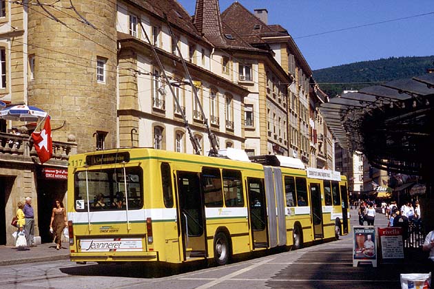 TN La gare - TN Place Pury - 2002-07-27 height= TN Place Pury - 2002-07-27